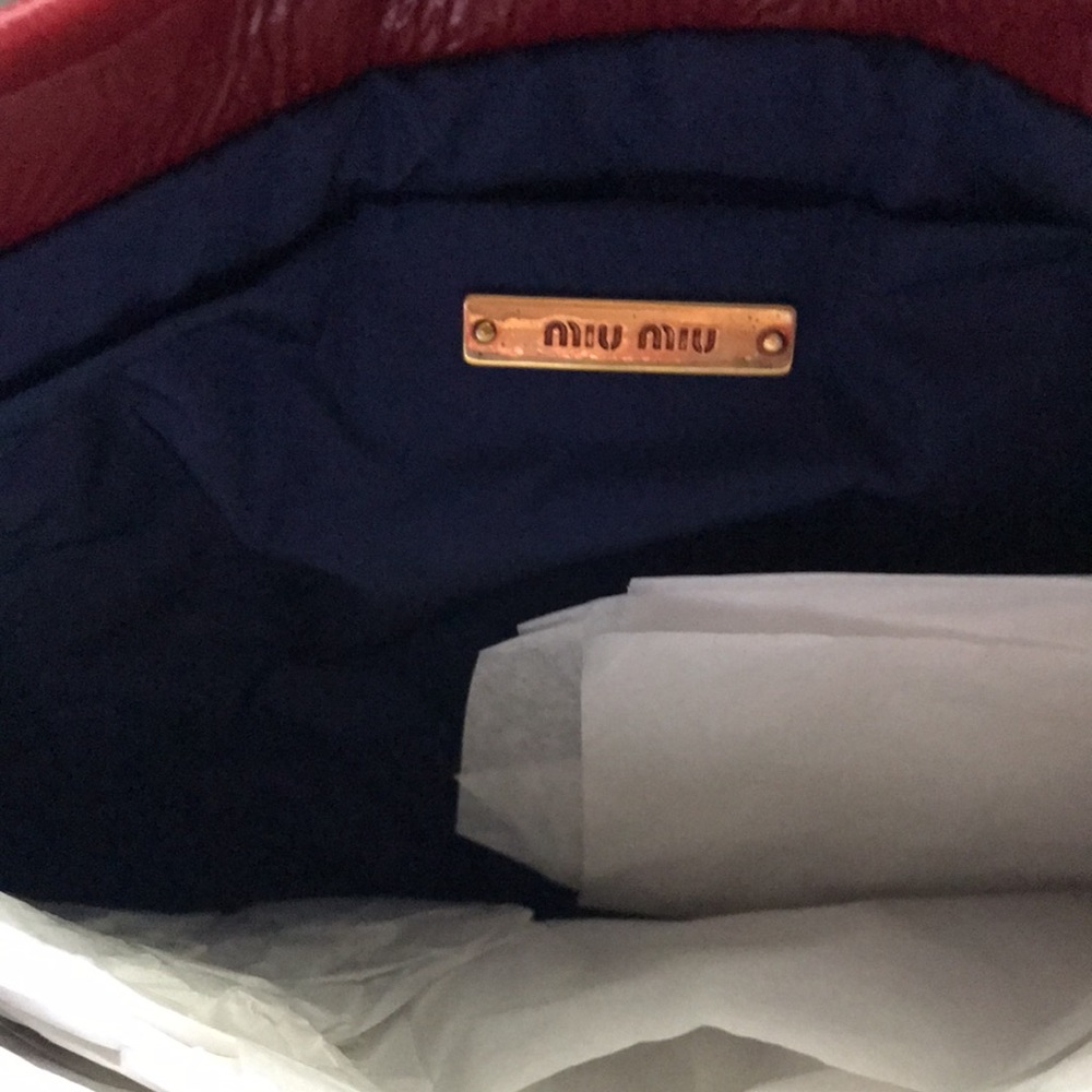 NEW Never Used MiuMiu Red Clutch bag. Matelassé leather clutch bag - Picture 7 of 15